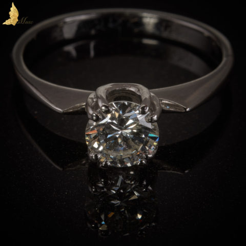Solitaire 0,75 ct w 18 K Białym Złocie