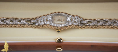 Platynowy zegarek z brylantami, amerykańskiej firmy Hamilton, lata 20-te XX w. Art Deco