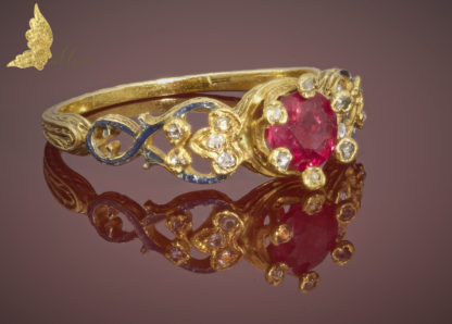 Wiktoriański pierścionek z Rubinem i Emalią w 18K złocie