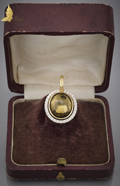 Diamentowa zawieszka ok. 0,77 ct z kwarcem w żółtym złocie pr. 750