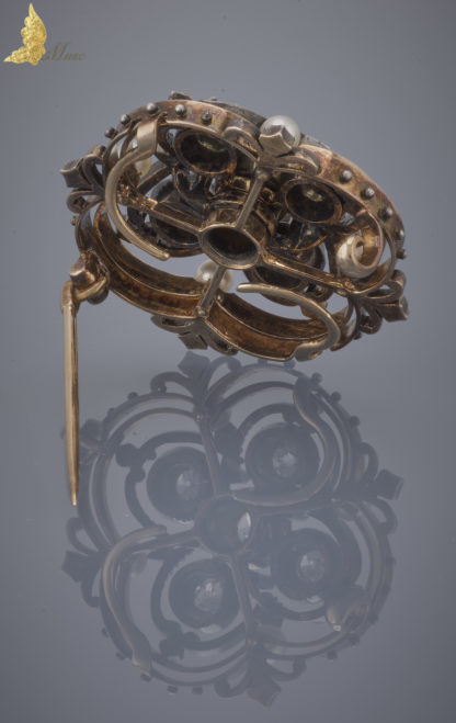 Brosza z brylantami ok. 1,20 ct i perłami w srebrze i złocie, Autro-Węgry poł. XIX w.
