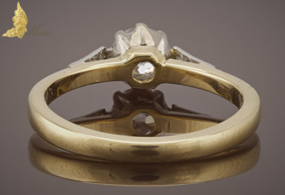 Międzywojenny pierścionek z brylantami ok. 0,50 ct w 18K złocie