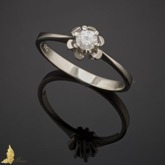 Diamentowy solitaire 0,21 ct w białym złocie pr.585