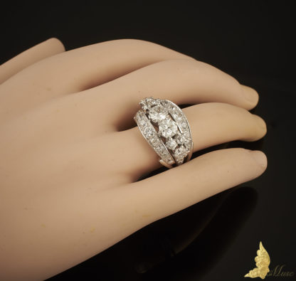 Pierścionek Art Deco z brylantami w dawnym szlifie o masie ok. 4 ct, w białym złocie 14K