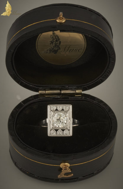 Platynowy pierścionek Art Deco z brylantem w szlifie dawnym ok. 1 ct