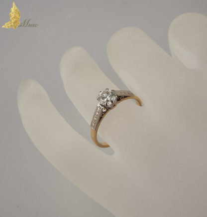 Platynowy solitaire brylant w dawnym szlifie ok. 0,66 ct