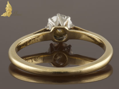 Pierścionek zaręczonowy- diamentowy klasyk